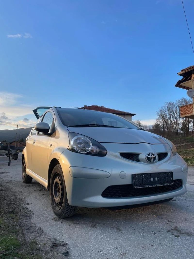 Toyota Aygo, снимка 1 - Автомобили и джипове - 48070057