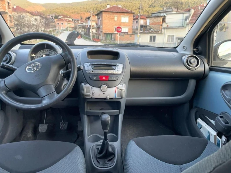 Toyota Aygo, снимка 8 - Автомобили и джипове - 48070057