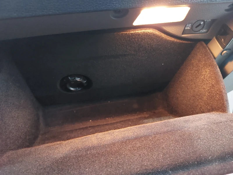 Seat Alhambra 2.0TDI 140КС 7MEСТА Ecomotive, снимка 11 - Автомобили и джипове - 52499320