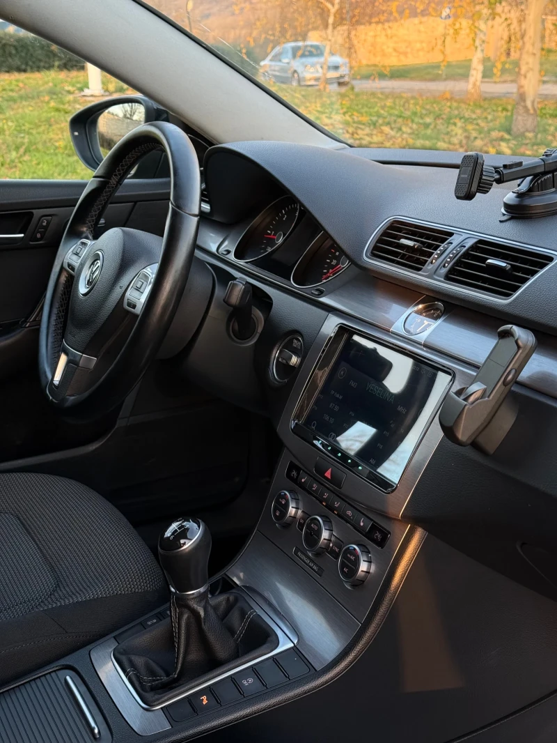 VW Passat 2.0TDI FULL LED, снимка 8 - Автомобили и джипове - 52543185