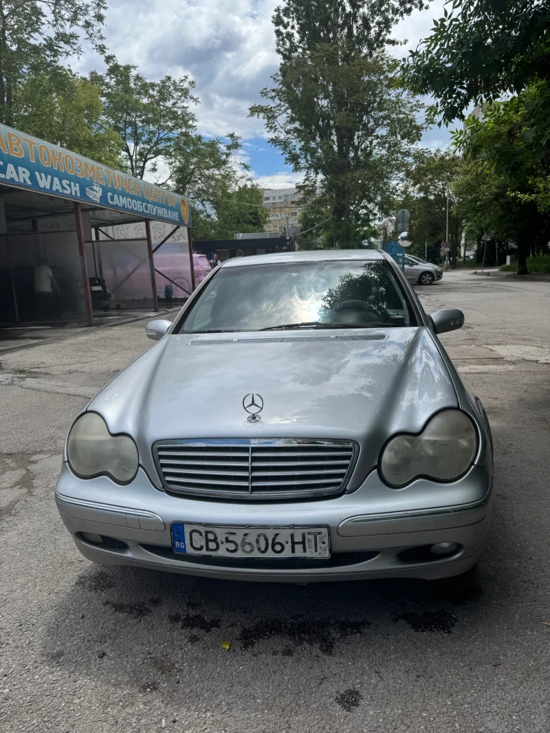 Mercedes-Benz C 200 Compressor, снимка 10 - Автомобили и джипове - 53117944