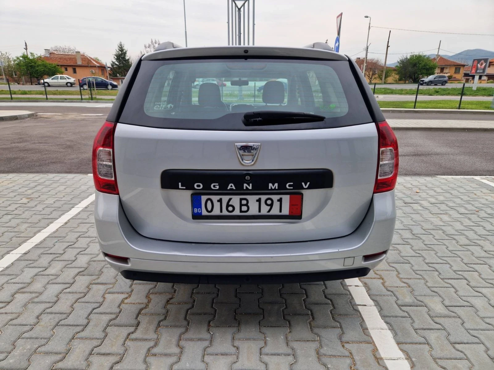 Dacia Logan 1.0 / 90к.с. - изображение 5