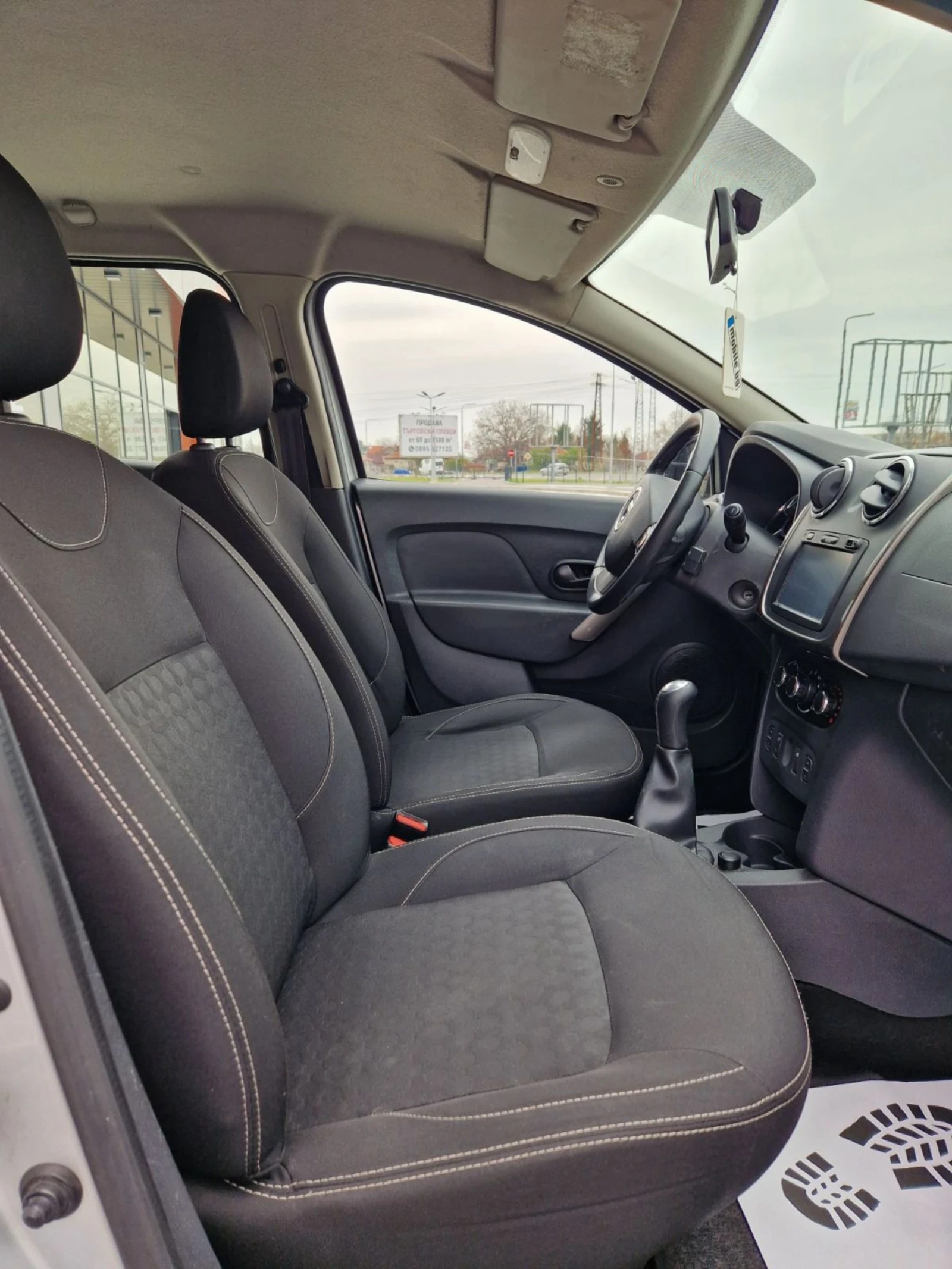 Dacia Logan 1.0 / 90к.с. - изображение 9