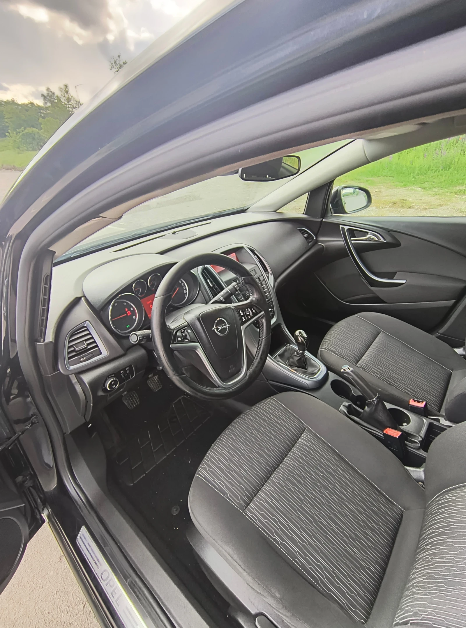 Opel Astra  1.7 CDTI 110 k.c. - изображение 10