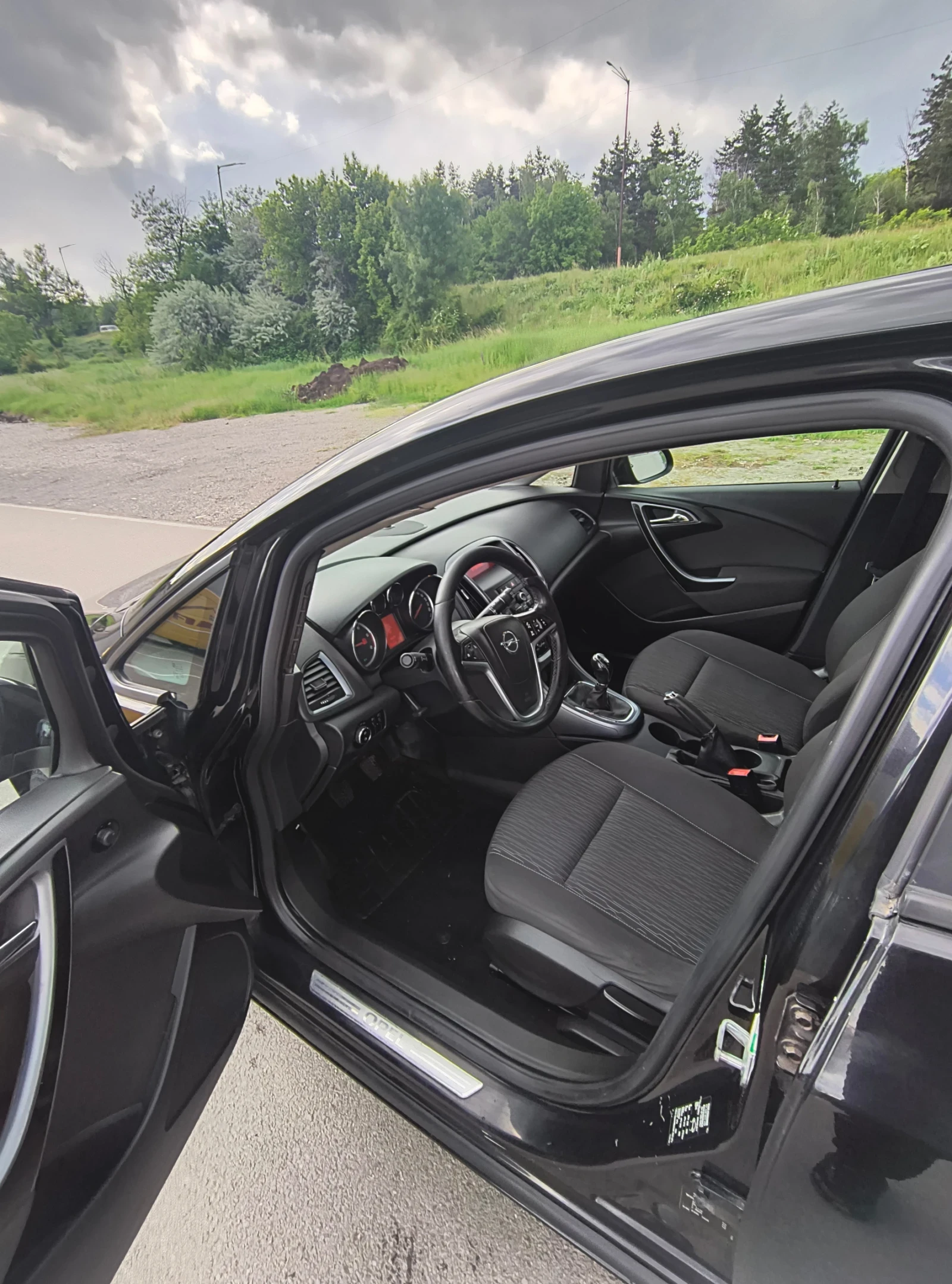 Opel Astra  1.7 CDTI 110 k.c. - изображение 9