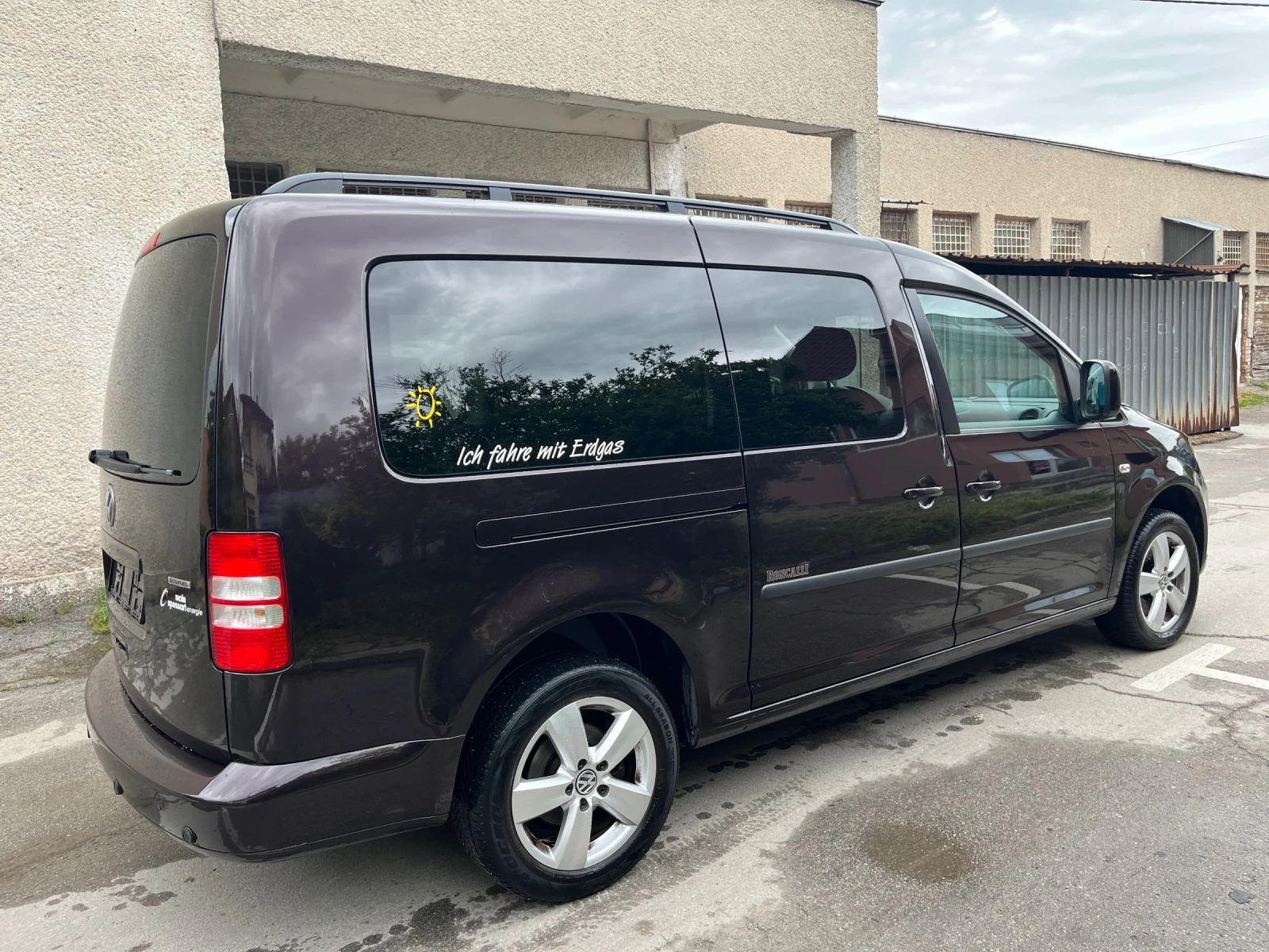 VW Caddy 2.0 Макси фабричен метан 7 места ecofuel - изображение 5