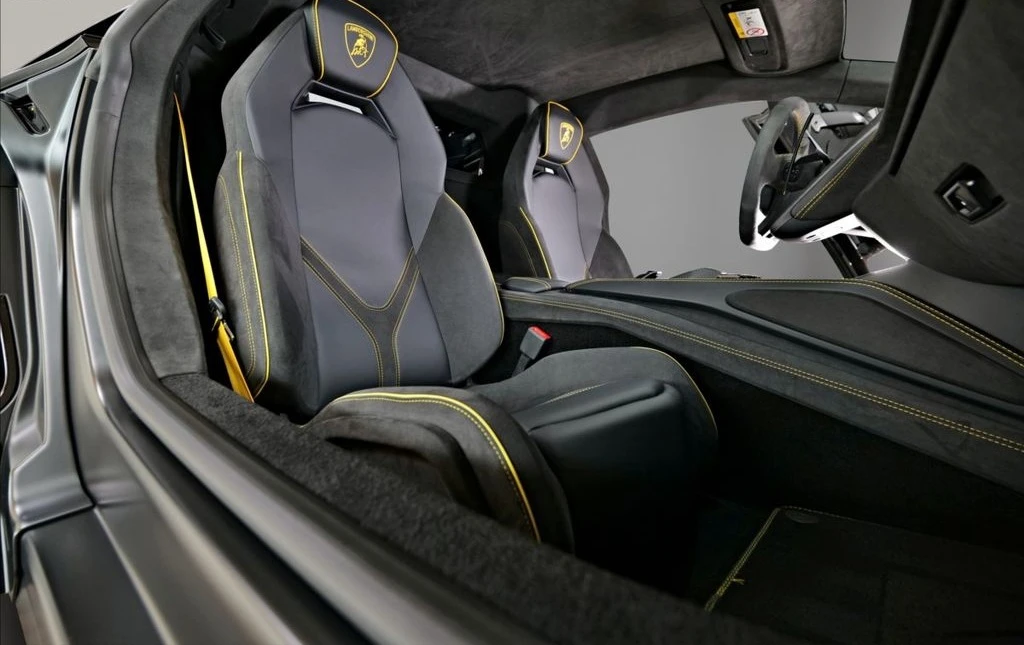 Lamborghini Revuelto | Mobile.bg   16