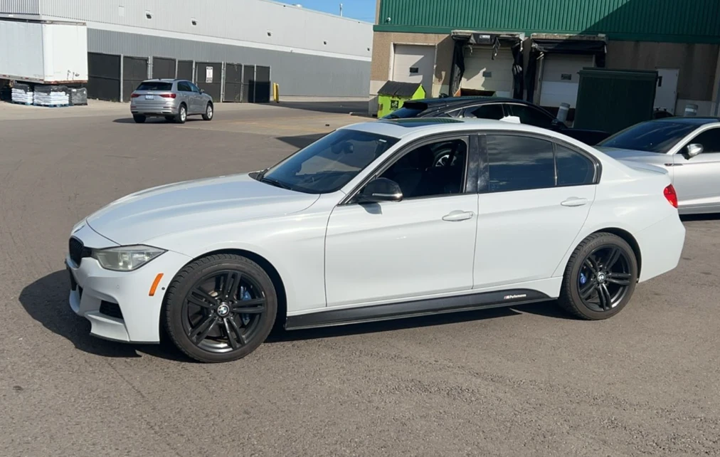 BMW 335 xDrive* CARFAX*  - изображение 4