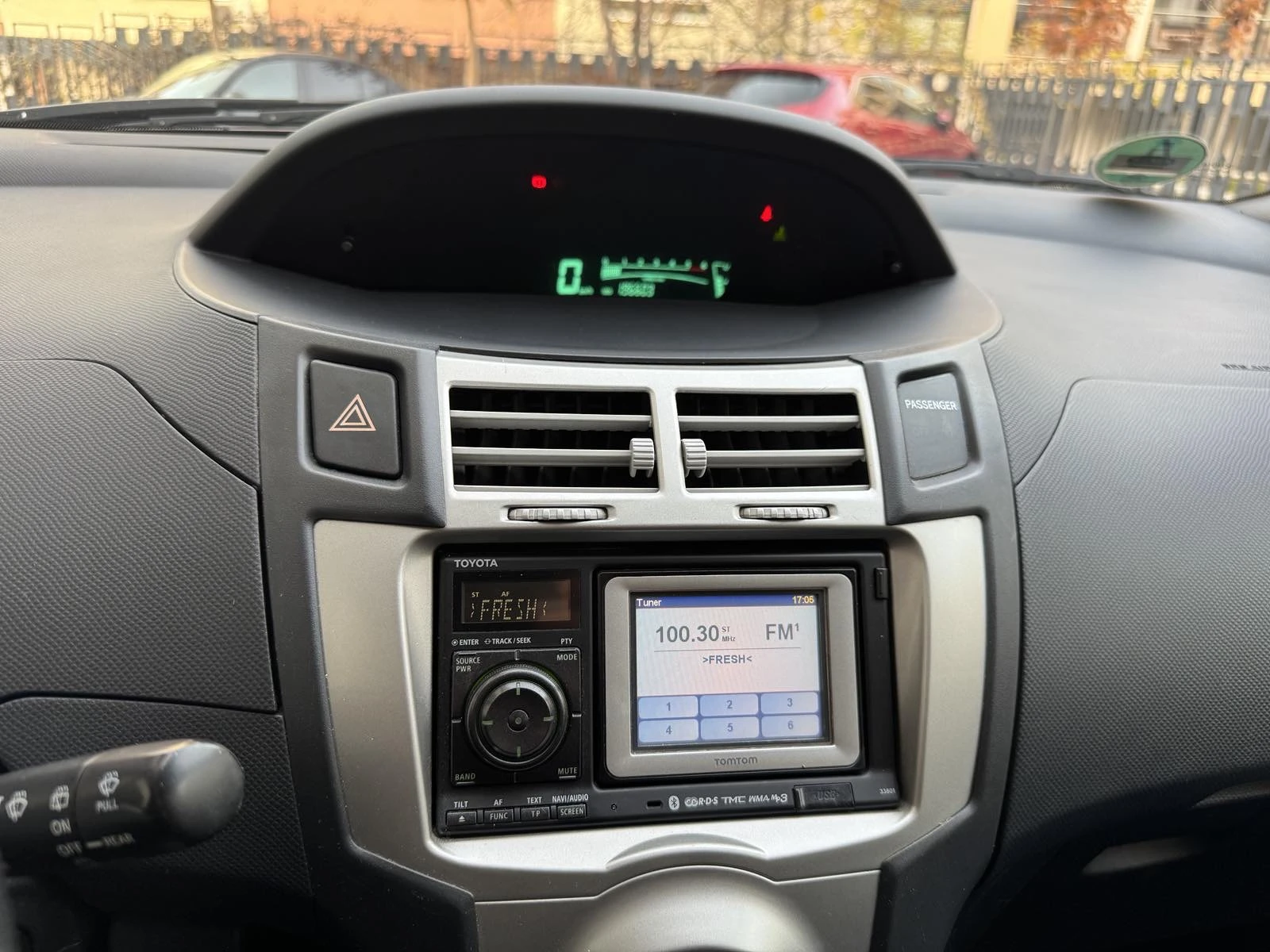 Toyota Yaris 1.4 D4D - изображение 10