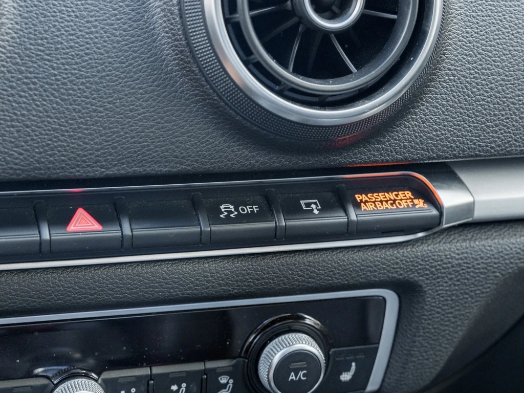 Audi A3 * Quattro 2.0T Komfort !! No Accident/Clean/Servic | Mobile.bg � ����������� 17