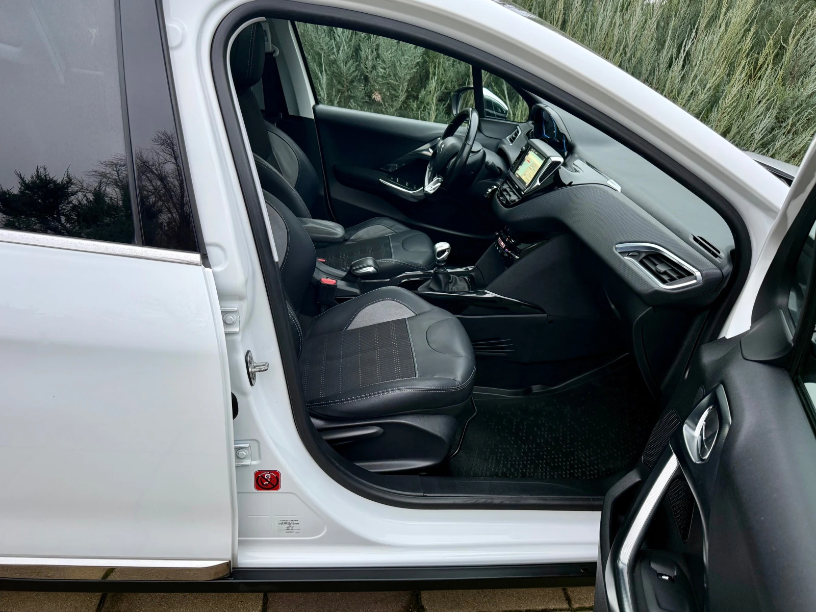 Peugeot 2008 1.6HDi* 120hp* Euro 6B* Allure* LED*  | Mobile.bg � ����������� 15