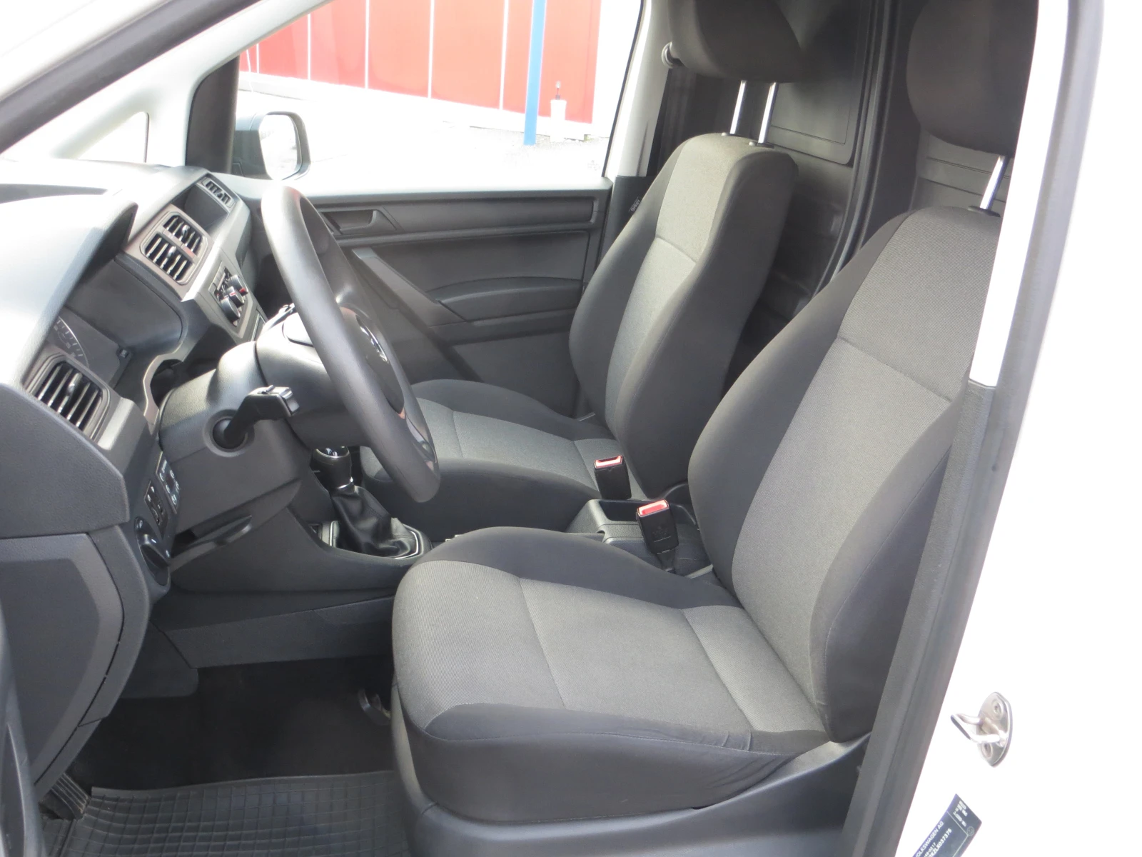 VW Caddy MAXI ХЛАДИЛЕН - изображение 7