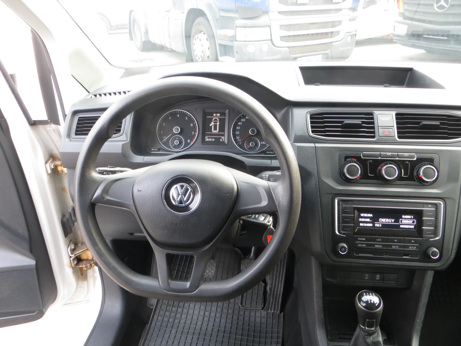 VW Caddy MAXI ХЛАДИЛЕН - изображение 8