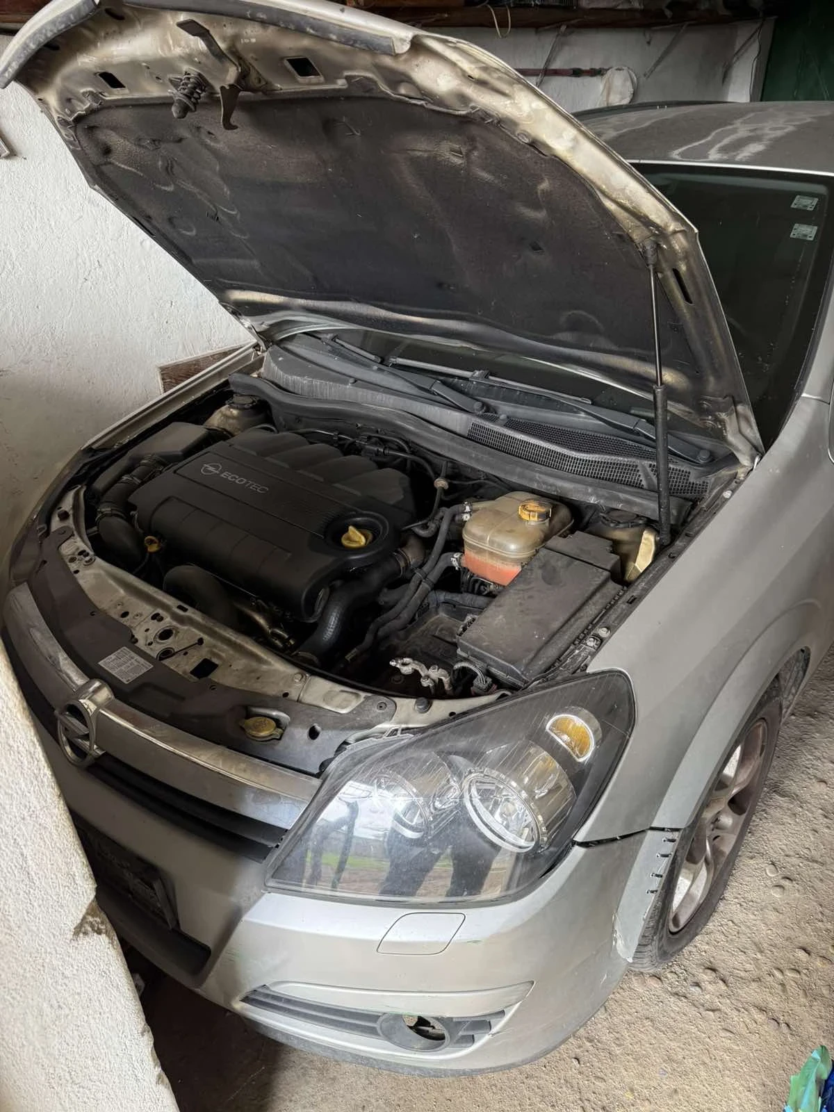 Opel Astra 1.9, снимка 8 - Автомобили и джипове - 53709881