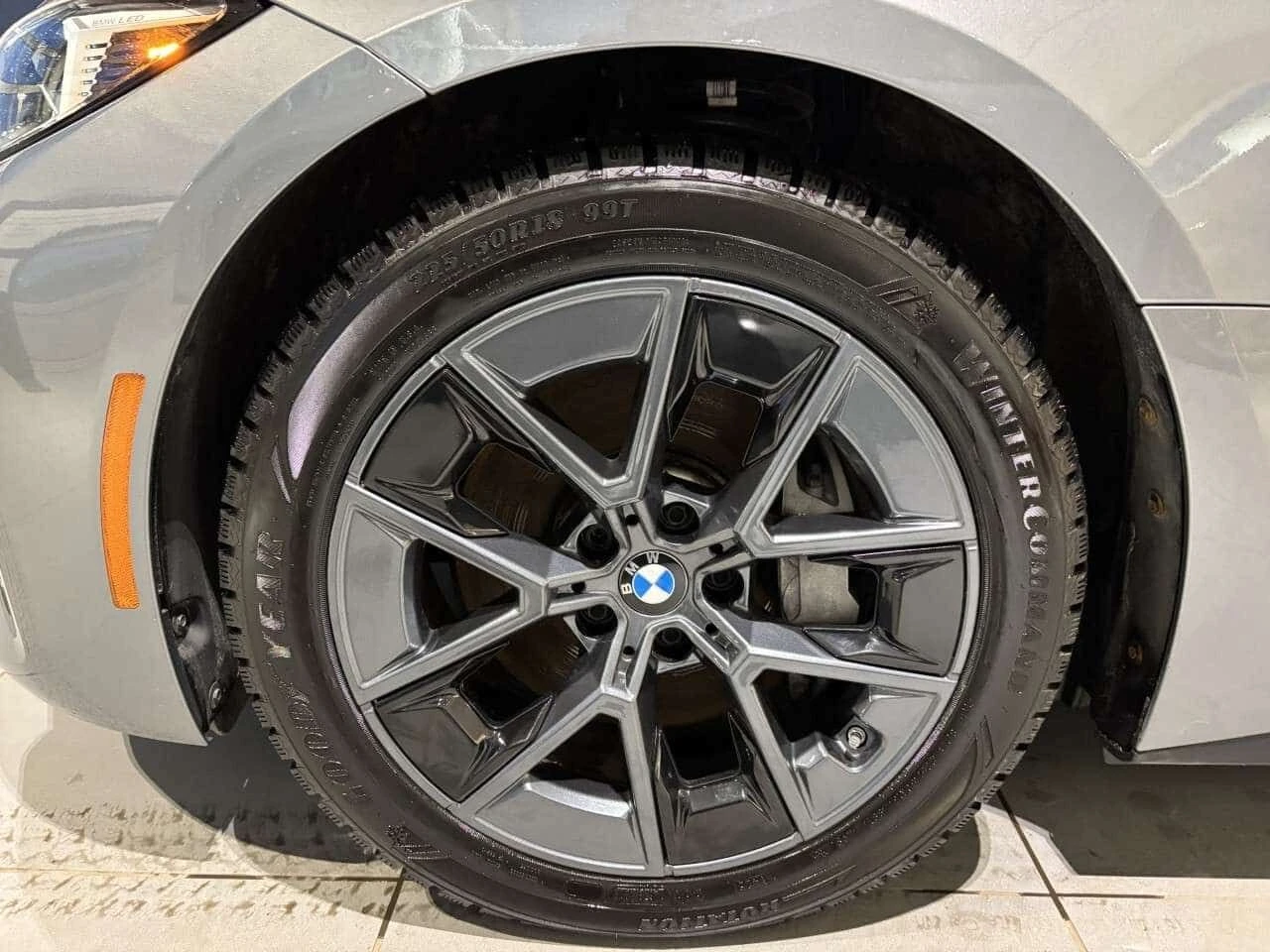 BMW i4 * xDrive40 * CARFAX * ��������� ���� �� �� *  | Mobile.bg � ����������� 3