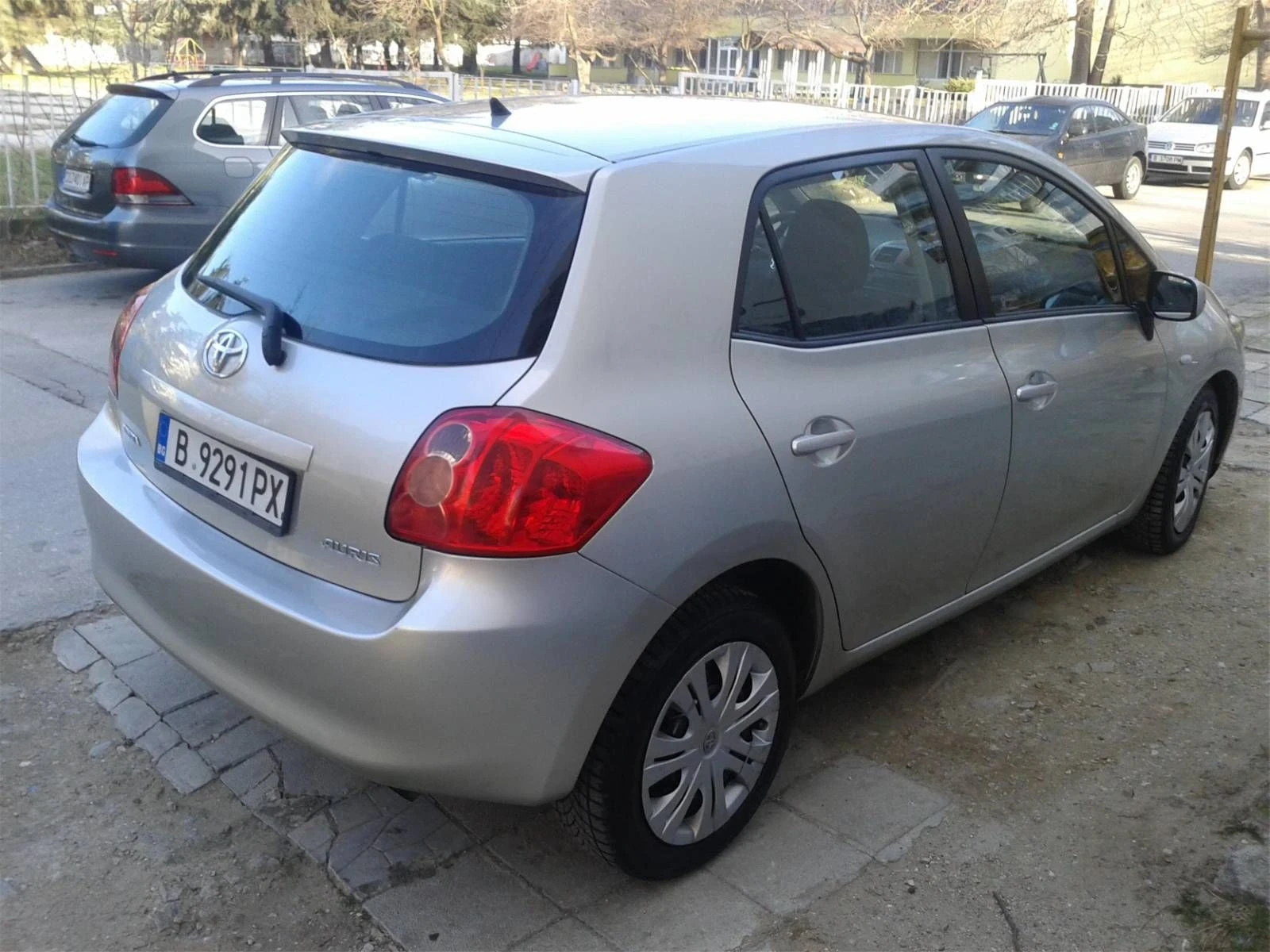 Toyota Auris 2.0 D4D, снимка 4 - Автомобили и джипове - 54044092