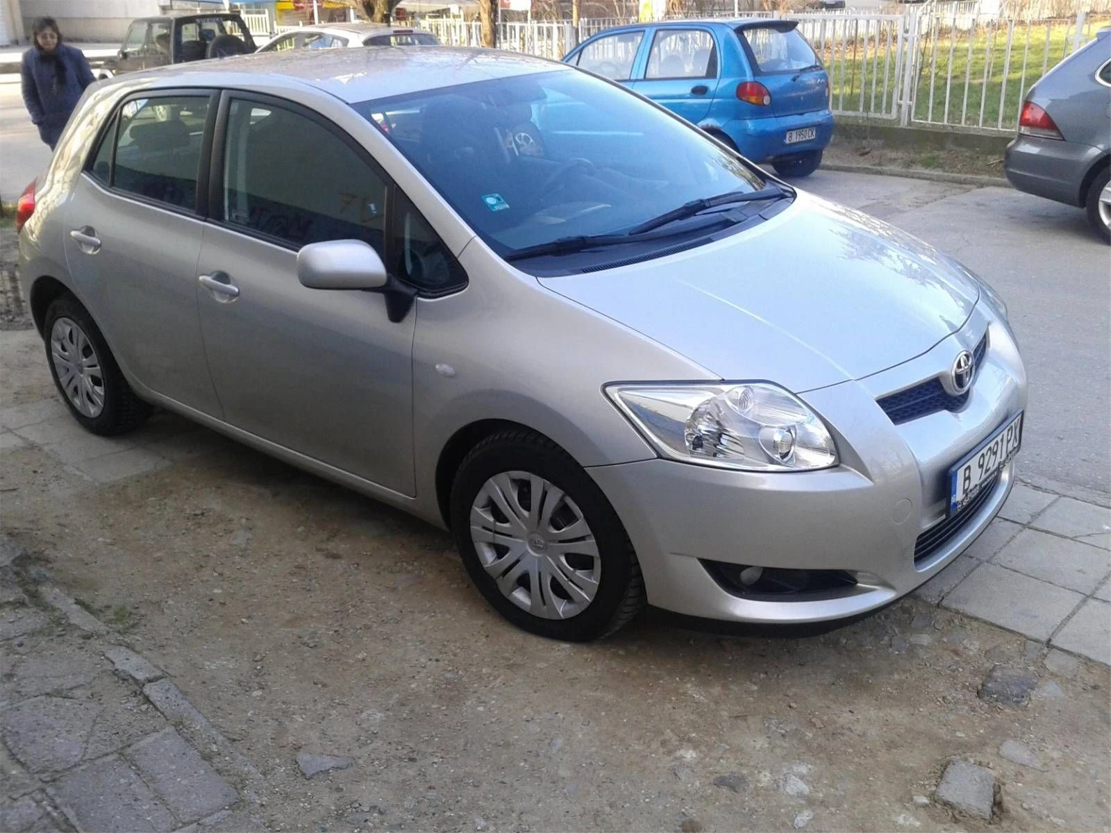 Toyota Auris 2.0 D4D, снимка 3 - Автомобили и джипове - 54044092
