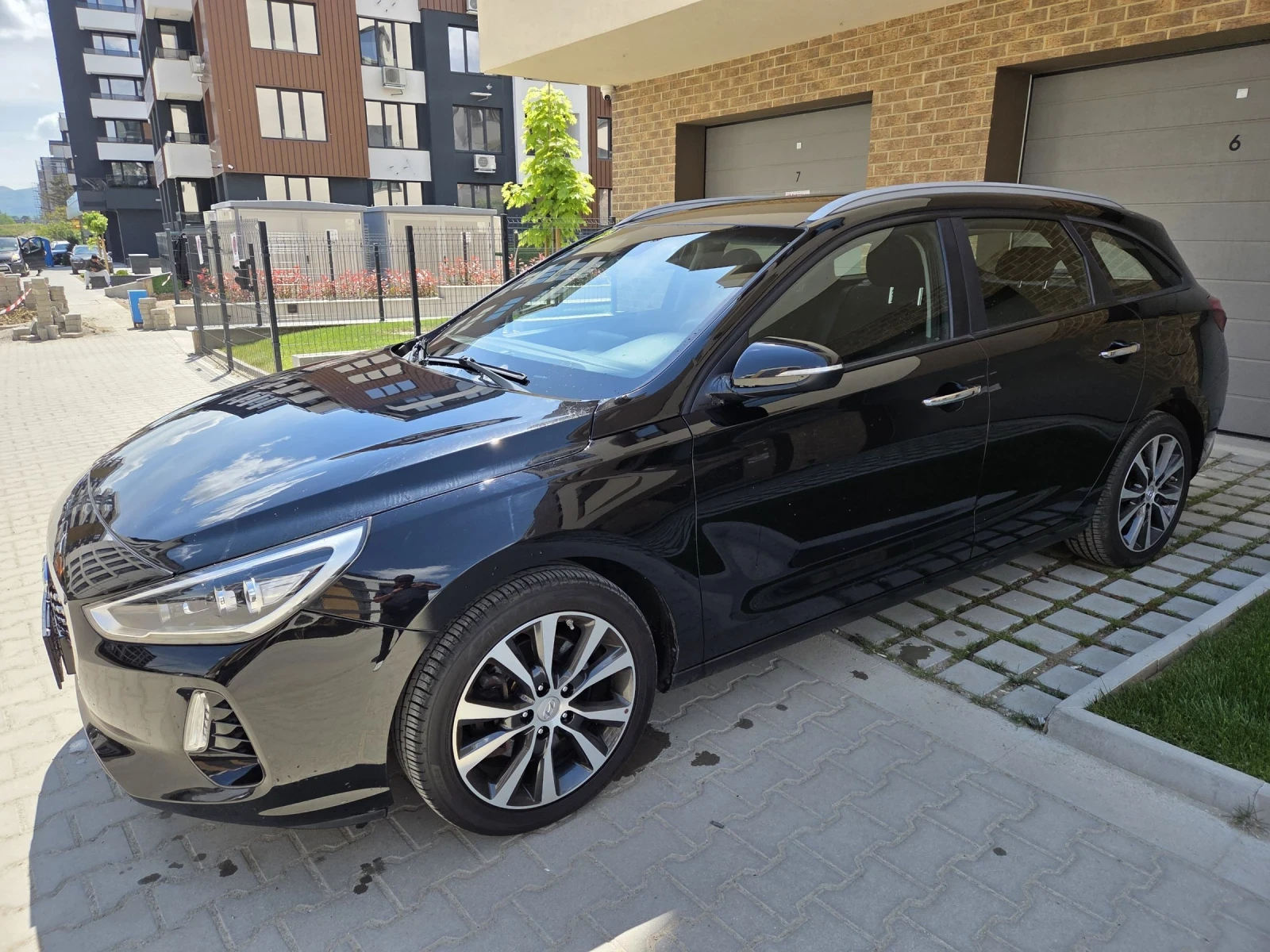 Hyundai I30 Bixenon/Full/, снимка 4 - Автомобили и джипове - 54618188