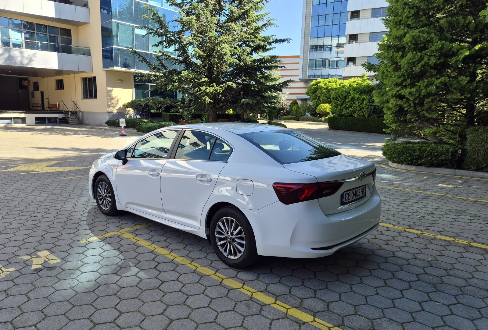 Toyota Avensis, снимка 7 - Автомобили и джипове - 54808974