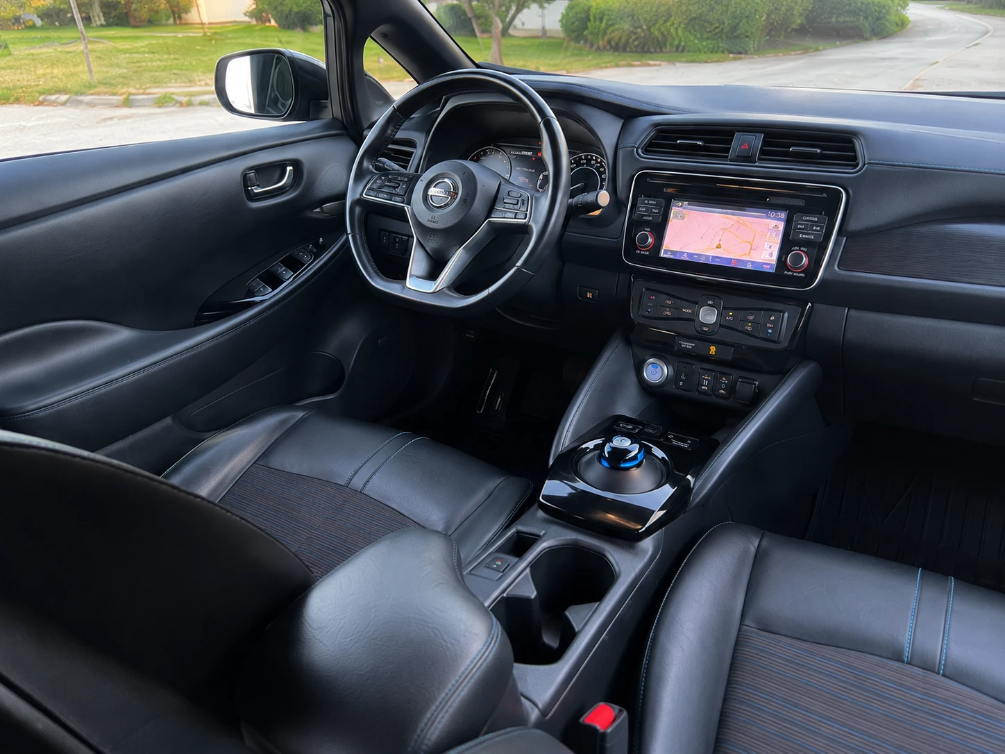 Nissan Leaf  BOSE | ProPILOT | 360  Камери | Кожа, снимка 6 - Автомобили и джипове - 55480079