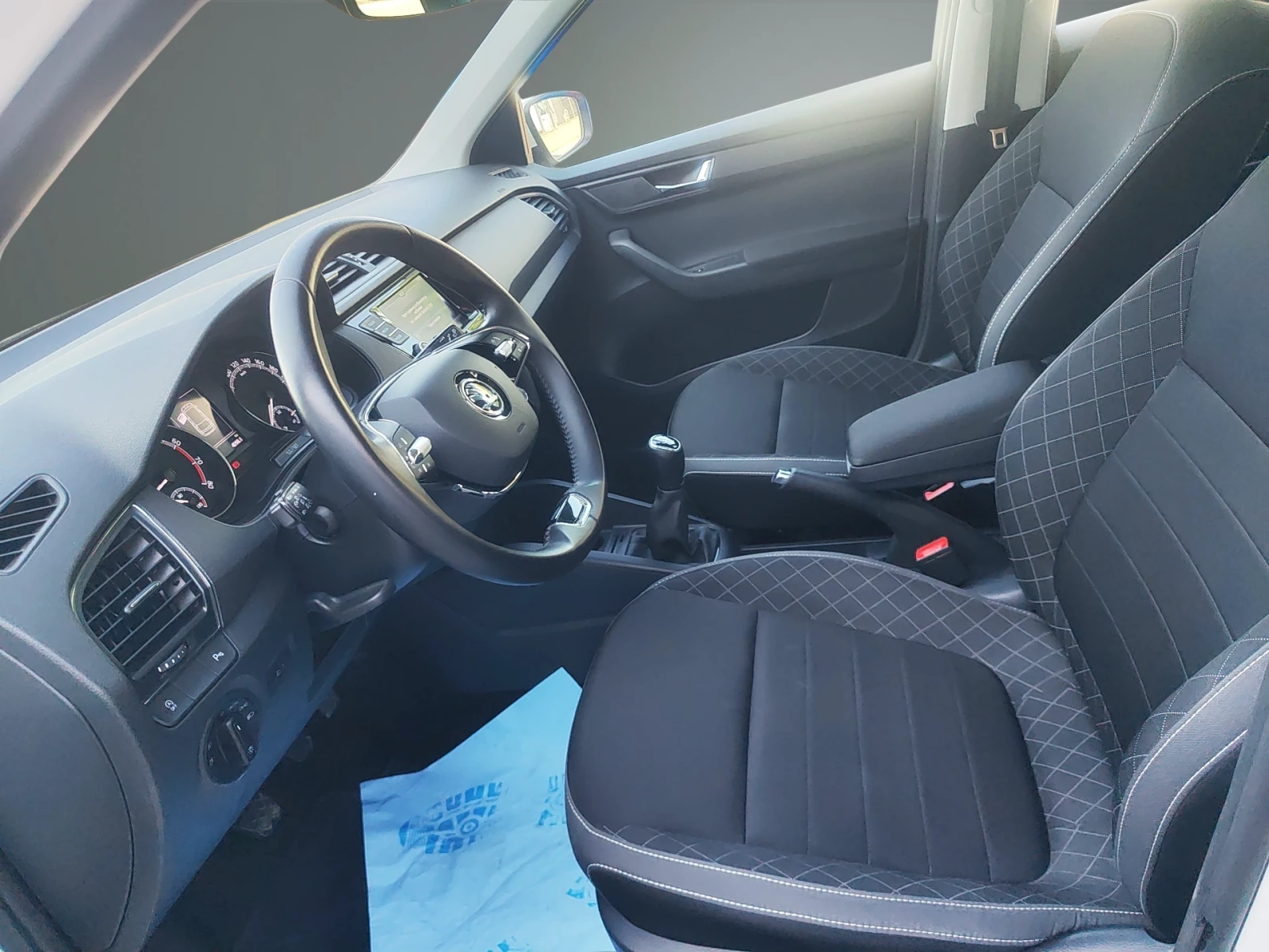 Skoda Fabia 1.0 TSI/95 k.с., снимка 8 - Автомобили и джипове - 55562315
