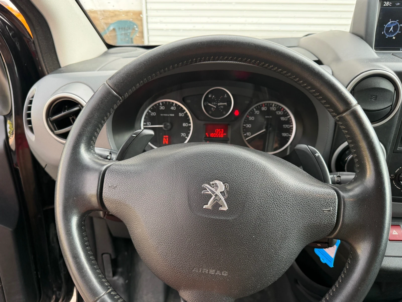 Peugeot Partner, снимка 16 - Автомобили и джипове - 55565782