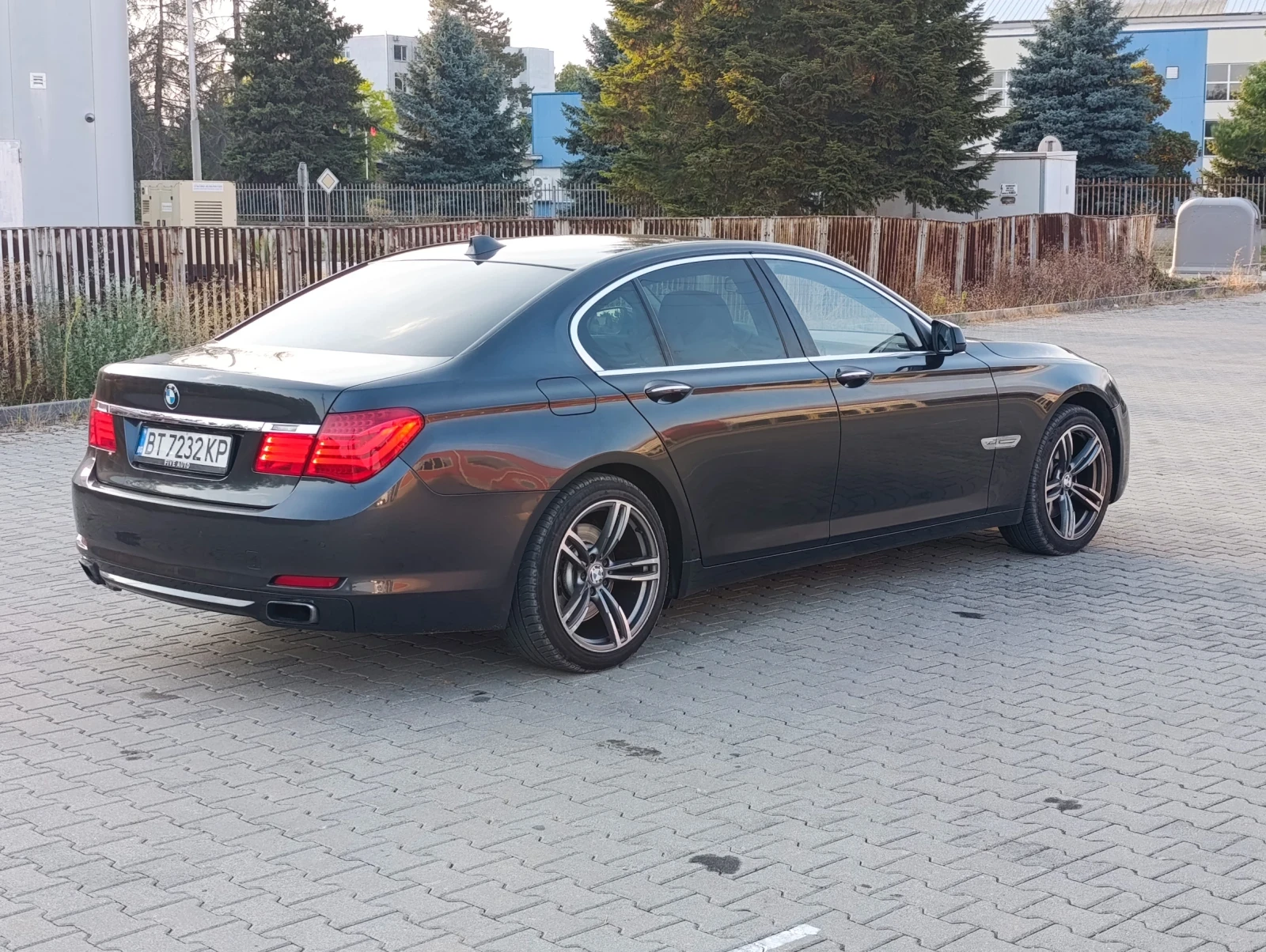 BMW 740 X Drive / Distronic / Keyless , снимка 6 - Автомобили и джипове - 56144771