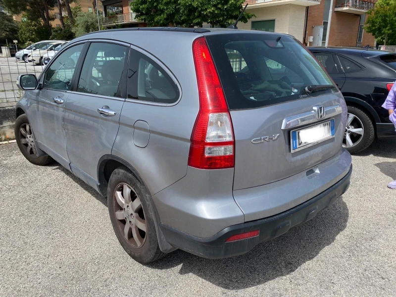 Honda Cr-v 2.2I-CTDI 4x4 6ck. 140k.c., снимка 3 - Автомобили и джипове - 48589085