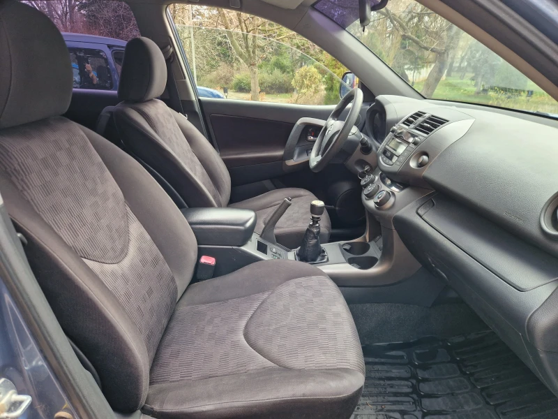 Toyota Rav4 D4D 4x4 TOP, снимка 8 - Автомобили и джипове - 53056908