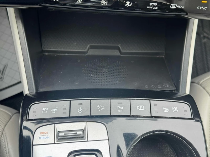 Hyundai Tucson Luxury  CARFAX, снимка 12 - Автомобили и джипове - 53336786