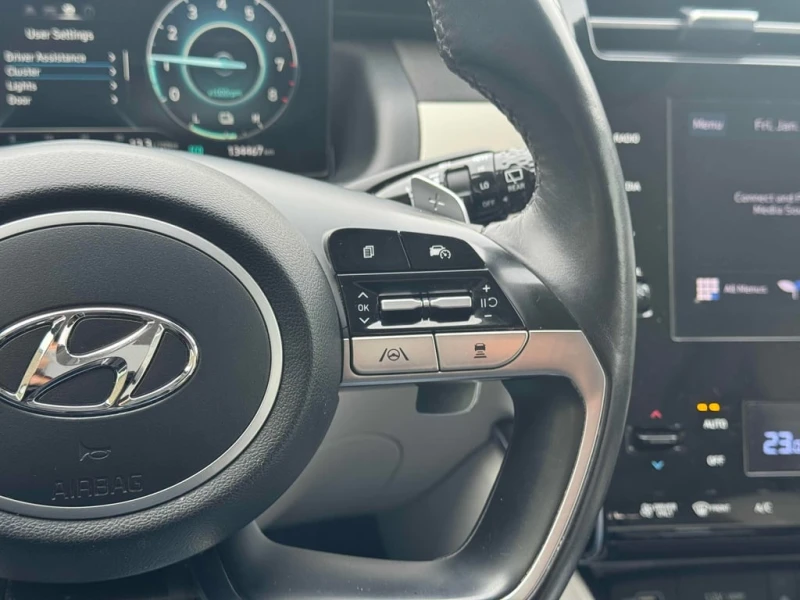 Hyundai Tucson Luxury  CARFAX, снимка 13 - Автомобили и джипове - 53336786