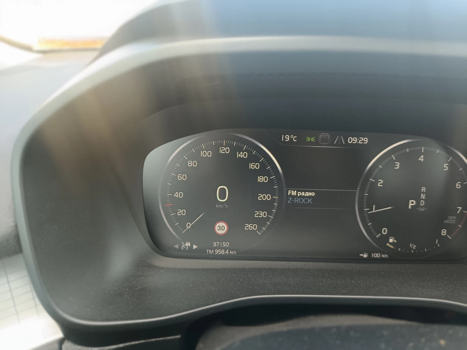 Volvo XC40 T4 2.0 turbo - изображение 5