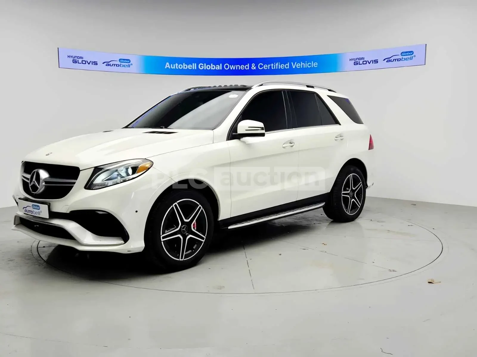 Mercedes-Benz GLE 350 4MATIC AMG PKG| ПОДГРЕ| KEYLESS| LANE ASSIST, снимка 3 - Автомобили и джипове - 54060132