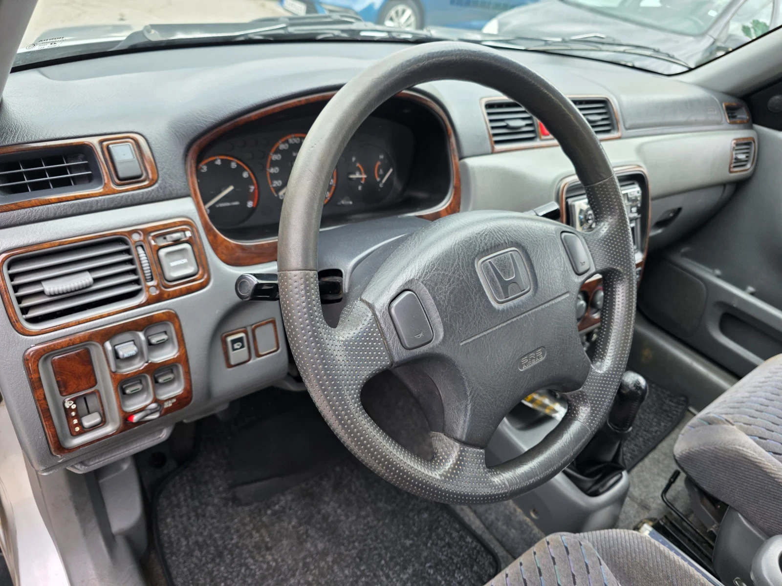 Honda Cr-v 2.0i 4x4 147k.c ITALIA , снимка 8 - Автомобили и джипове - 54621084
