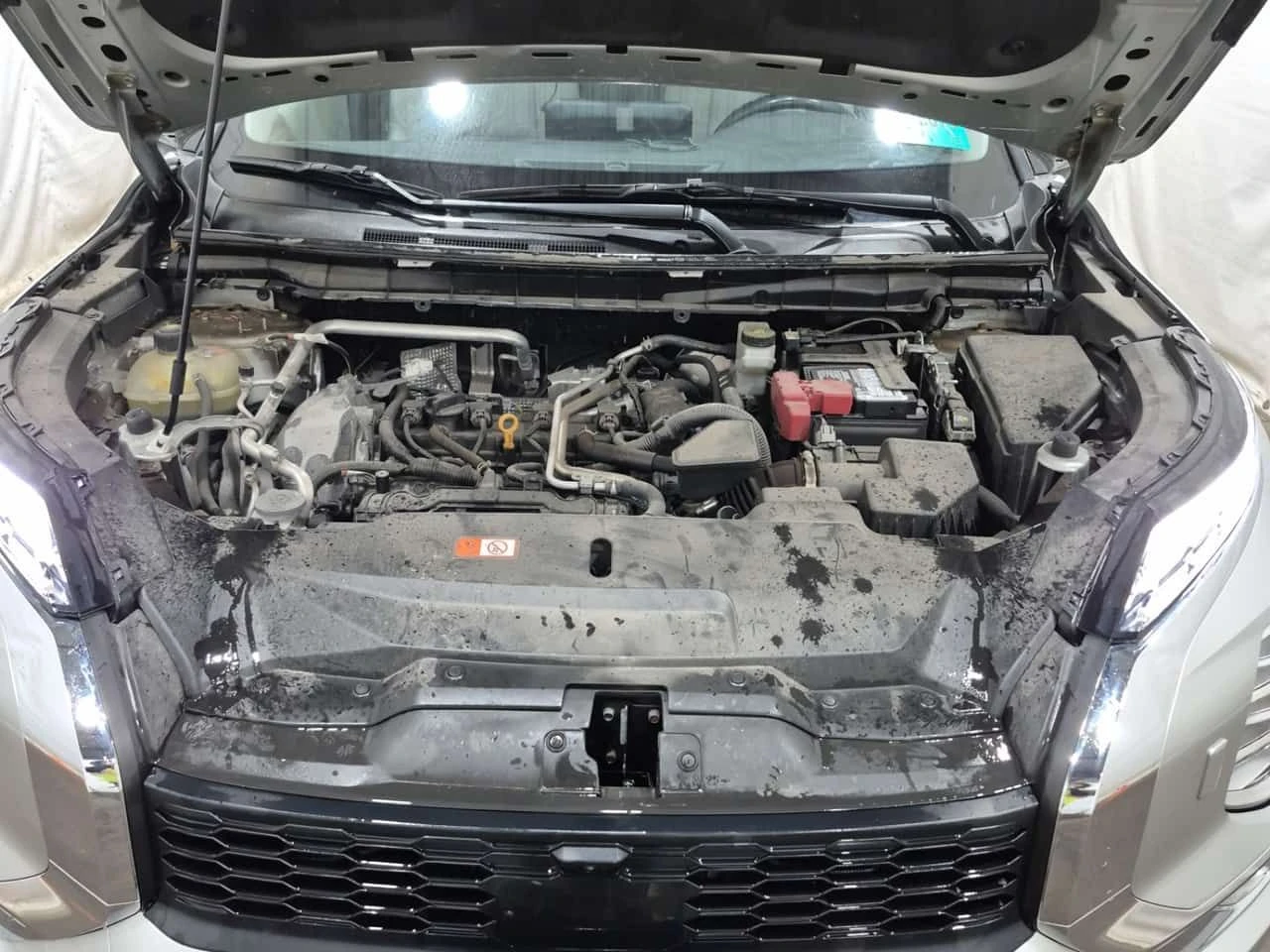 Mitsubishi Outlander * SE, BLACK EDITION, Ralliart Edition * CARFAX * Б, снимка 16 - Автомобили и джипове - 54687418