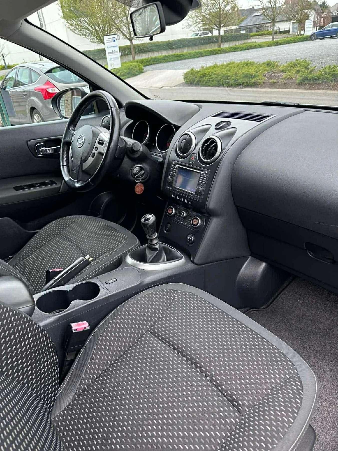 Nissan Qashqai 1.5dci 106ps, снимка 7 - Автомобили и джипове - 54735296