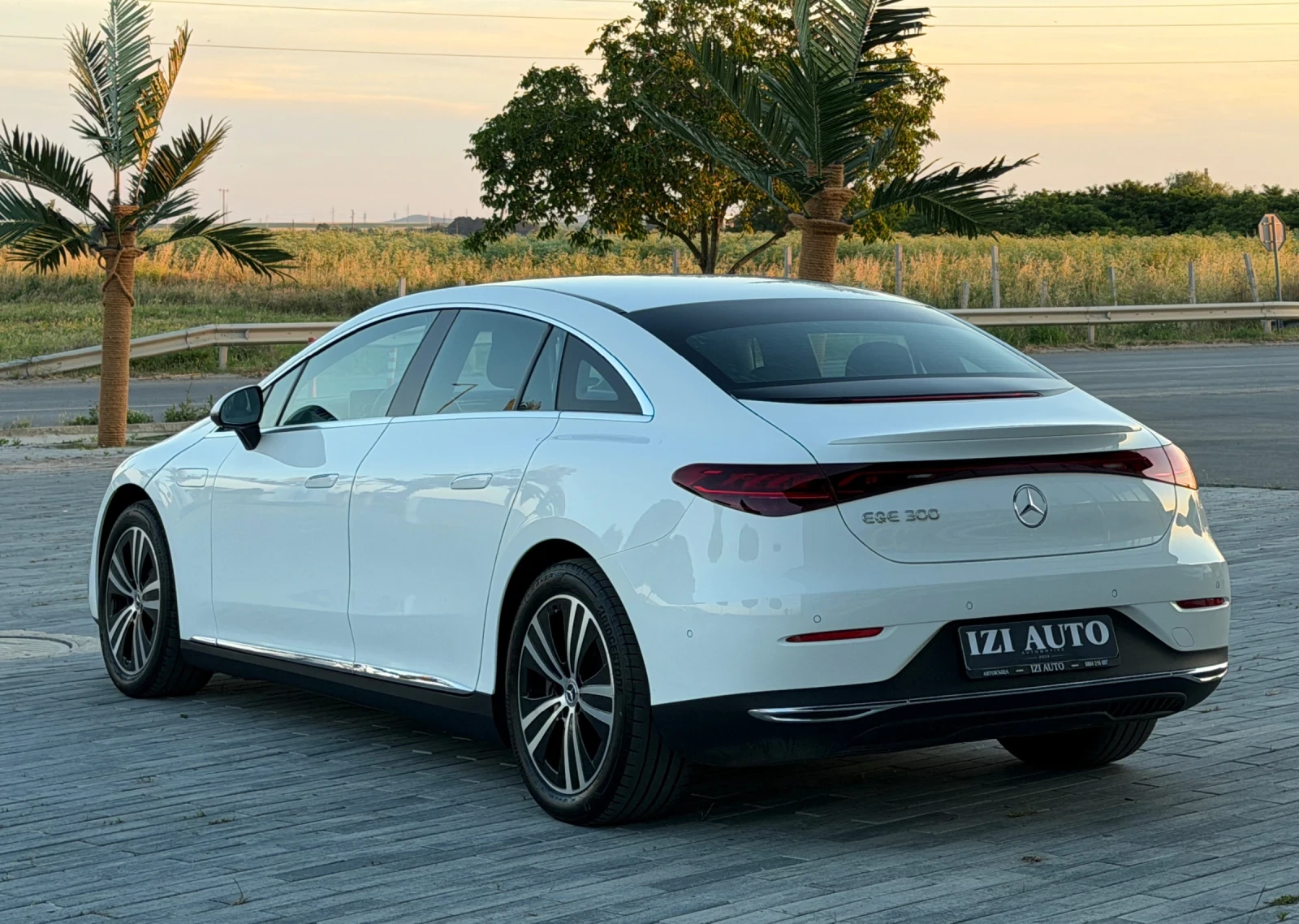 Mercedes-Benz EQE 300/PREMIUM PLUS/LIZING, снимка 6 - Автомобили и джипове - 54865121