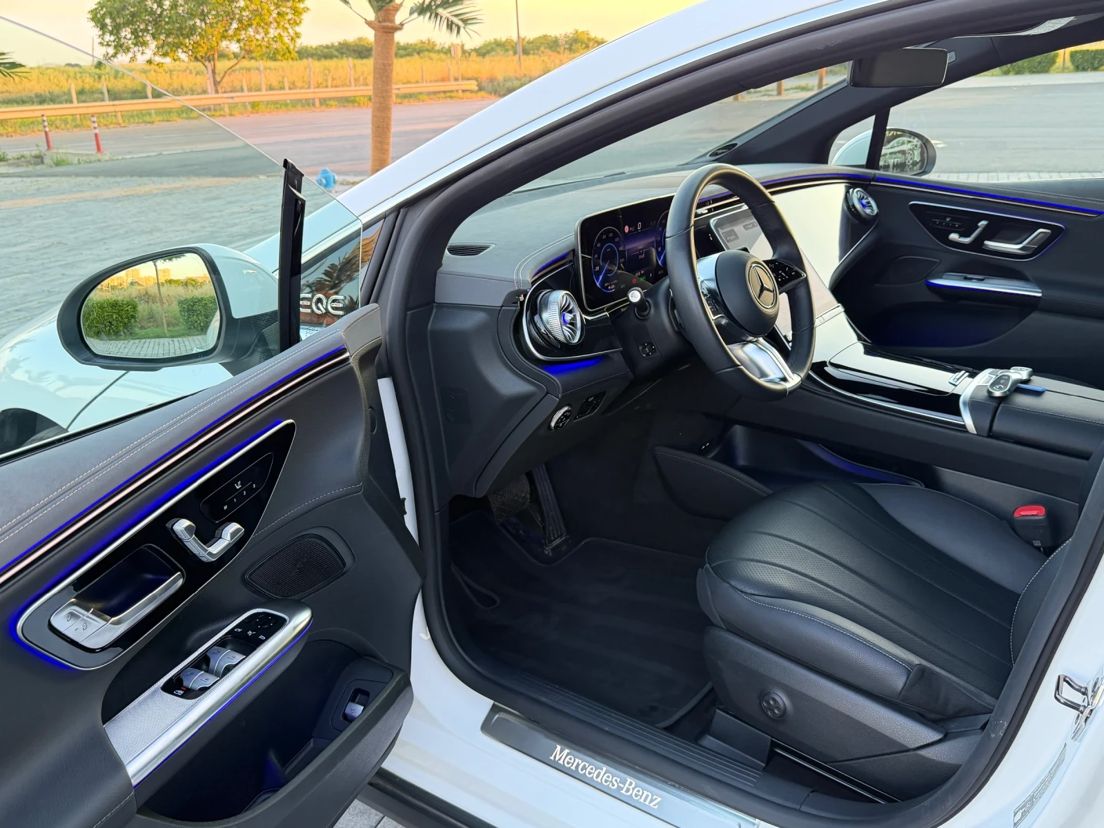 Mercedes-Benz EQE 300/PREMIUM PLUS/LIZING, снимка 11 - Автомобили и джипове - 54865121