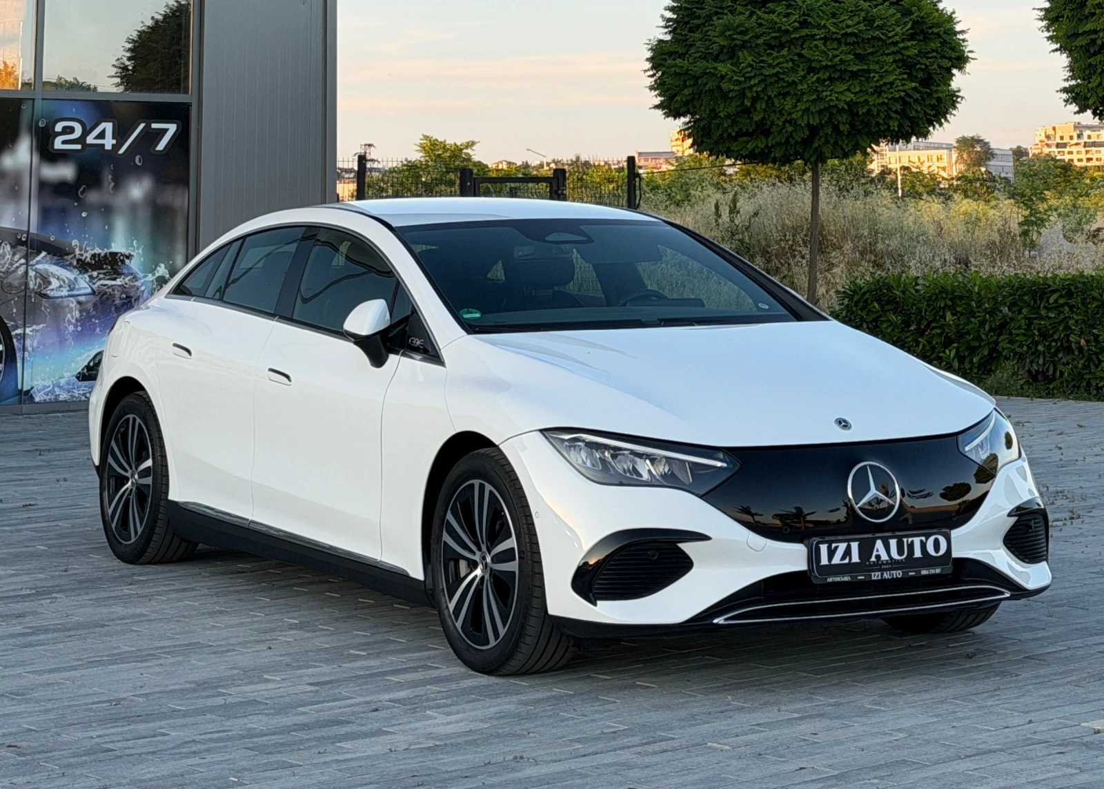 Mercedes-Benz EQE 300/PREMIUM PLUS/LIZING, снимка 3 - Автомобили и джипове - 54865121