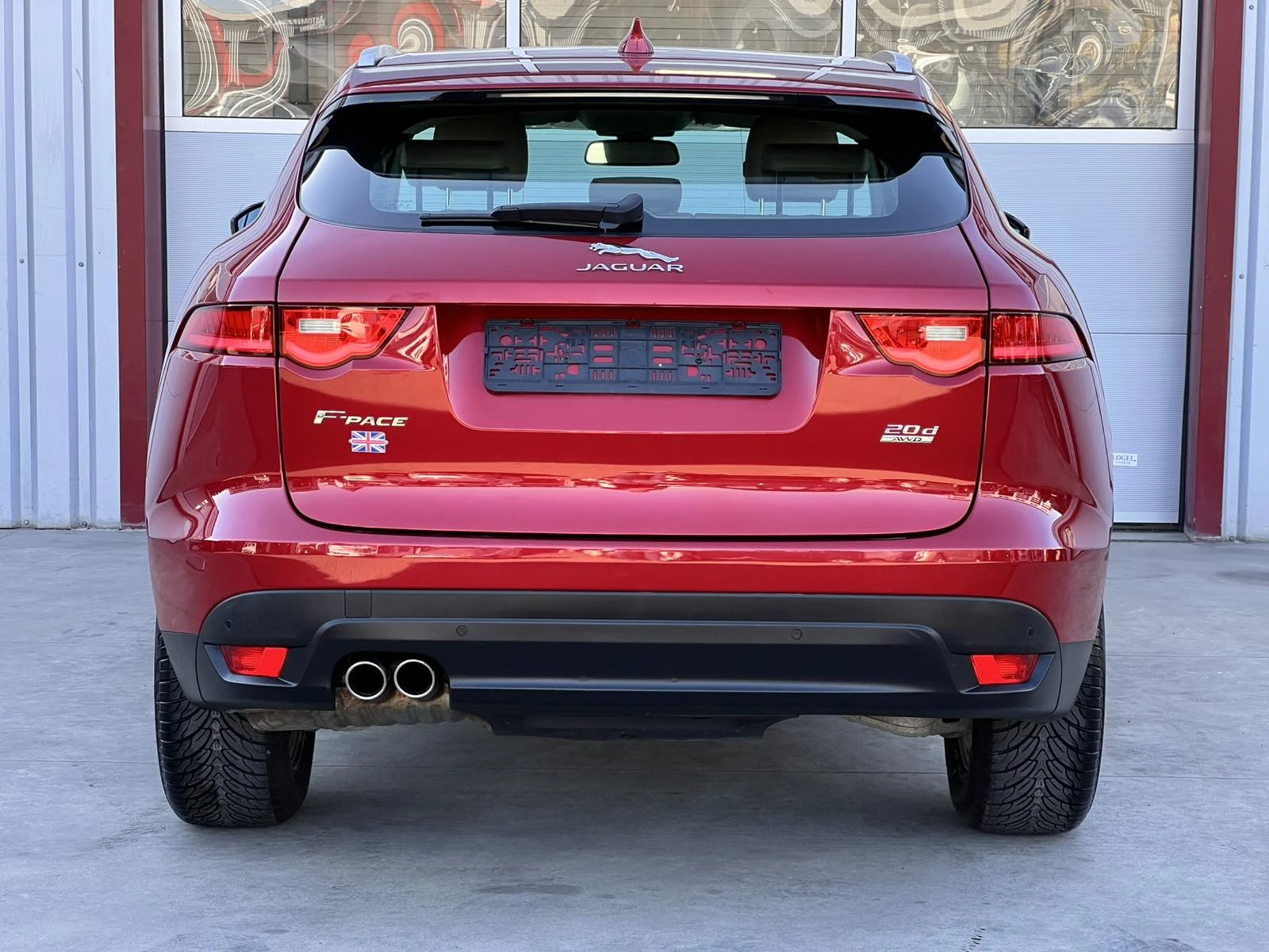 Jaguar F-PACE 2.0D-PORTFOLIO-134.000km-DISTRONIC-FULL, снимка 3 - Автомобили и джипове - 56316328