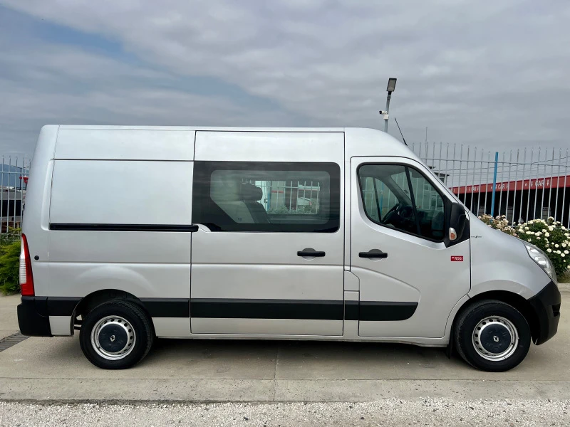 Renault Master 6-места / 130к.с / 2016 / Топ състояние, снимка 4 - Бусове и автобуси - 46376516