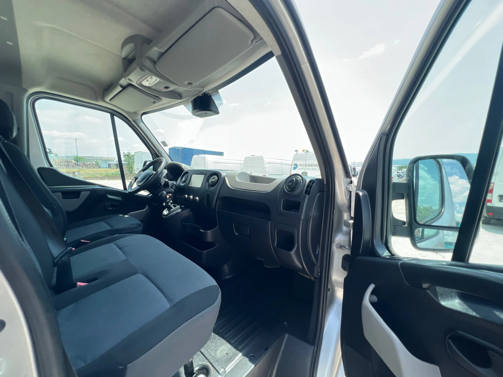 Renault Master 6-места / 130к.с / 2016 / Топ състояние - изображение 10