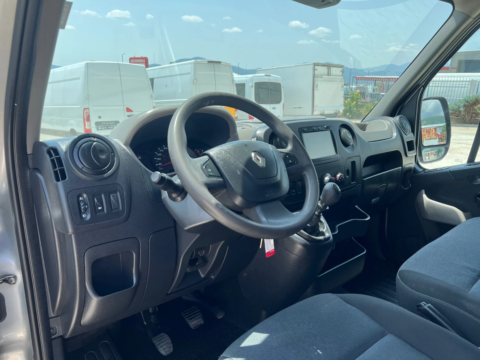 Renault Master 6- / 130. / 2016 /   | Mobile.bg   13