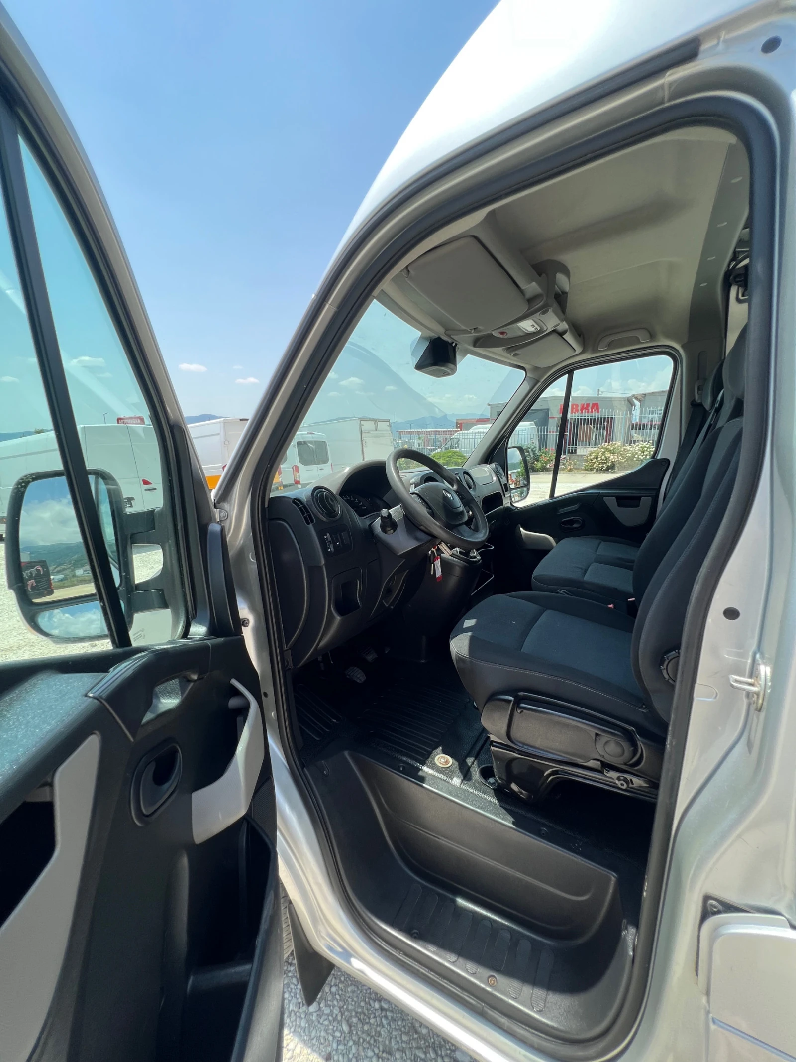 Renault Master 6- / 130. / 2016 /   | Mobile.bg   12