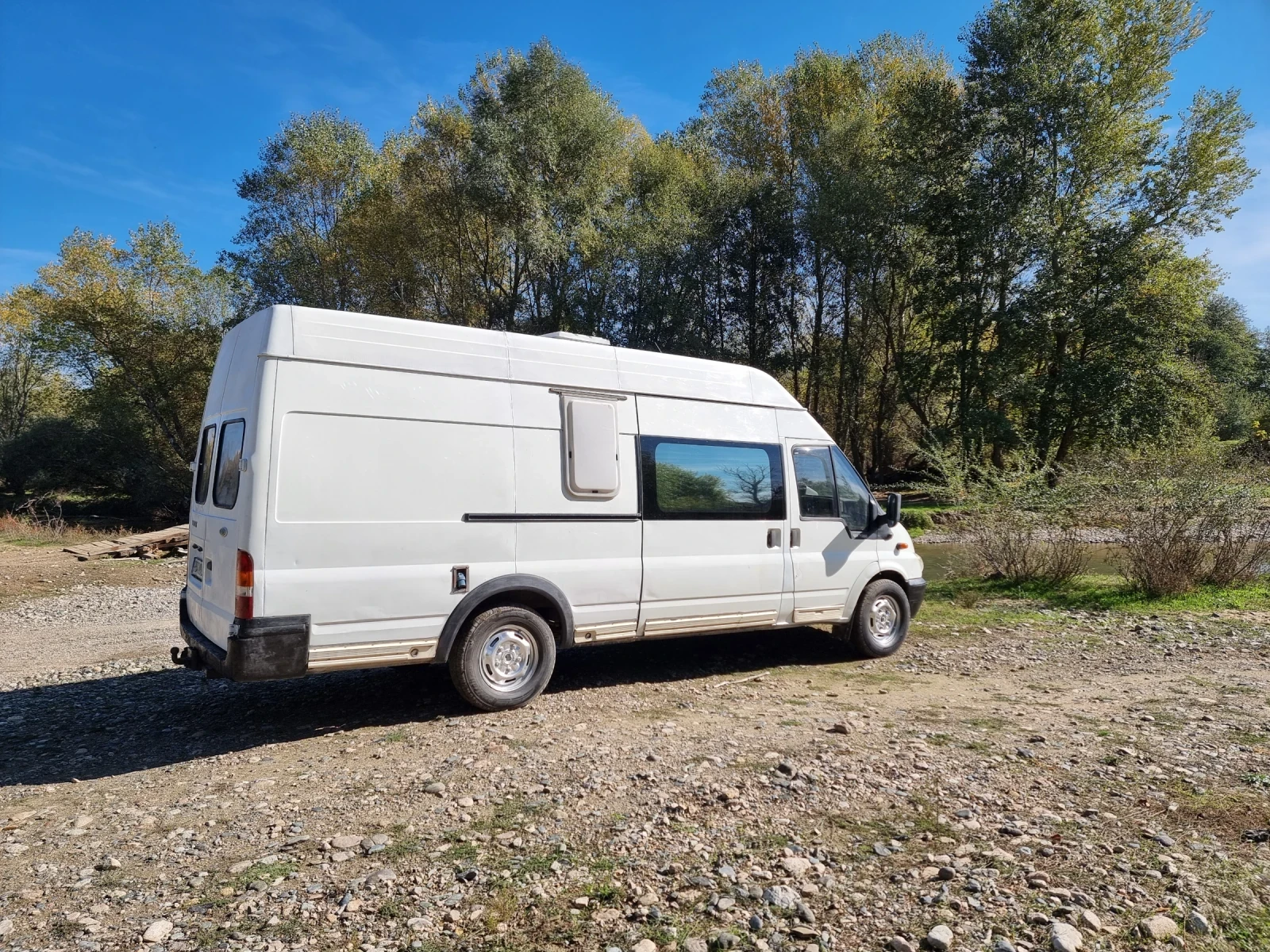 Ford Transit 2.4 TD   Camper, снимка 2 - Бусове и автобуси - 56641799