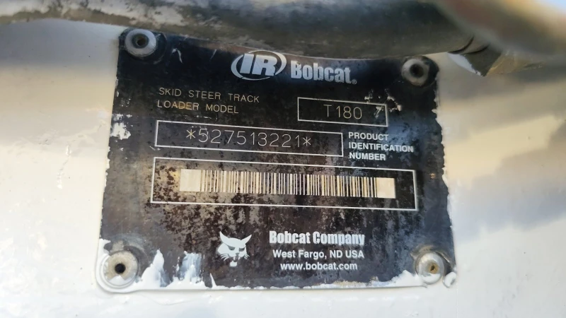 Мини челни товарачи Bobcat T180, снимка 11 - Индустриална техника - 49575589