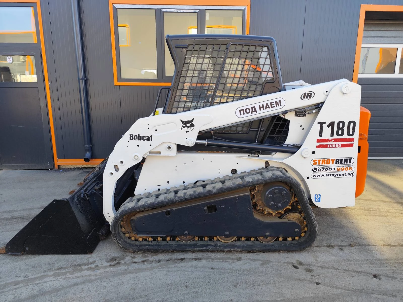 Мини челни товарачи Bobcat T180 | Mobile.bg — изображение 1
