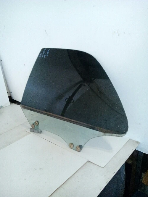 Стъкло задно ляво Субару Импреза комби