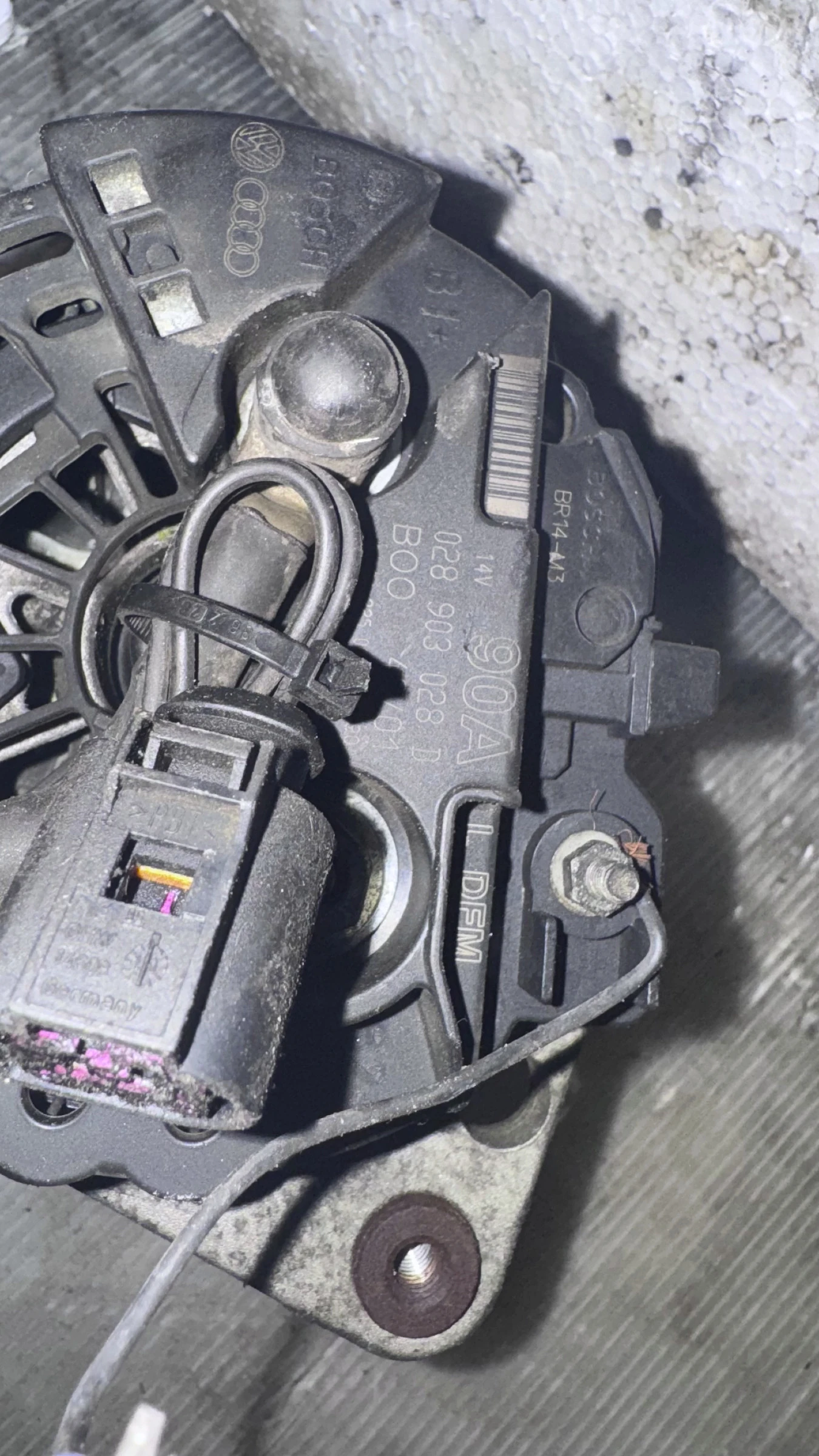  /   VW Golf 4 -  028903028 | Mobile.bg   2