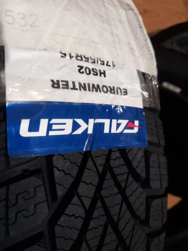 Гуми Зимни 145/65R15, снимка 3 - Гуми и джанти - 47946237